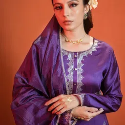 HEEPOSH Women Paisley Printed Regular Kurta with Trousers & With Dupatta image 2