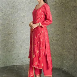 Seerat Ethnic Motifs Embroidered Thread Work Pure Silk Kurta with Trousers & Dupatta image 3