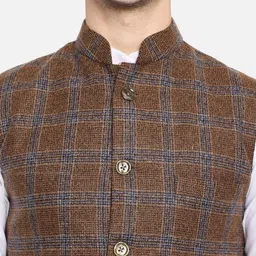 vastraa fusion Men Solid Nehru Jacket image 4