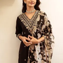 V.S.Creation Women Floral Embroidered Regular Thread Work Kurta with Salwar & With Dupatta image 3