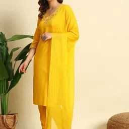 V.S.Creation Women Floral Embroidered Regular Thread Work Kurta with Trousers & With Dupatta image 2