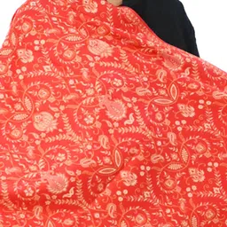 Vrinde Women Paisley Printed Shawl image 3