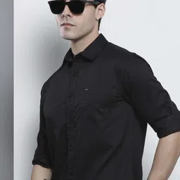 the indian garage co. Men Slim Fit Solid Spread Collar Casual Shirt-picture-25