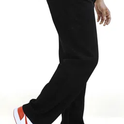 rileyrush Men Relaxed Fit Low Rise Black Jeans image 3