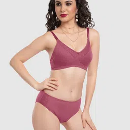 Lovable Floral Lace Full Coverage Lightly Padded Everyday Bra With All Day Comfort image 5