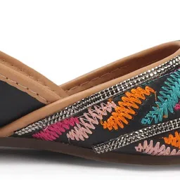 feet runner Ethnic Embroidred Jutis and Mojaris Bellies For Women image 4