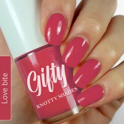 gifty No Toxin Nail Lacquer Wedding Combo Pack of 4 Sista Squad4 (Wedding Edition) Love Bite,Bossy Red,Spoiled Diva,Rocking Red image 5