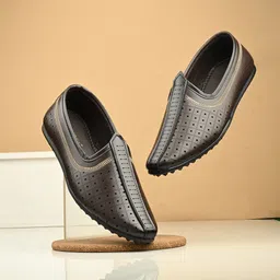 laurel fashion fever Leather Mojaris Traditional Ethnic Footwear PU Sole Stylish & Comfortable Loafers For Men image 5