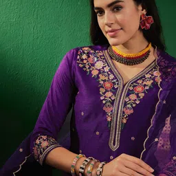 Sangria Ethnic Embroidered Sequined Zari V-Neck Kurta With Palazzo & Dupatta image 2