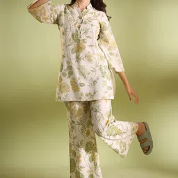 Lookmark Women Floral Printed Regular Kurta with Palazzos image 4