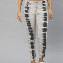 The Roadster Lifestyle Co Women Grey Skinny Fit Mid-Rise Clean Look Stretchable Jeans-picture-33