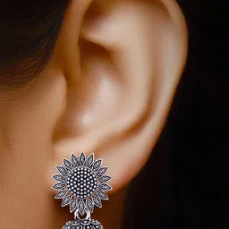 Sangria Silver-Plated Alloy Earrings image 4