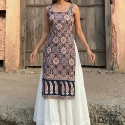 DIVASTRI Print Ethnic Longline Top image 4