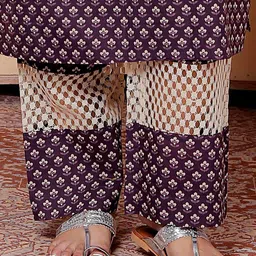 NAVYAAZRI Women Ethnic Motifs Printed Regular Pure Cotton Kurta with Trousers image 2