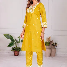 BROYAAR SHOP Women Silk Blend Kurta Sets-picture-34