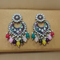 Women Click Crescent Shaped Chandbalis Earrings image 3