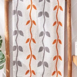 Home Centre Corsica Izzy White & Grey Floral Printed Terry Cotton 450 GSM Bath Towel-picture-17