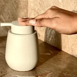 Mason Home Beige & Off White Solid PVC Bath Accessories Set image 2