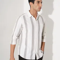 Peregrine by Pantaloons Men Vertical Striped Spread Collar Pure Cotton Casual Shirt-picture-33