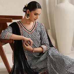Khushal K Women Chevron Printed Cotton Anarkali Kurta with Trousers & Dupatta image 4