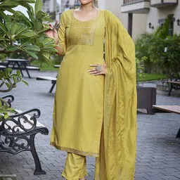 HERE&NOW Women Regular Kurta with Trousers & With Dupatta-picture-38