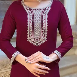 STYLENZA Women Ethnic Motifs Embroidered Regular Thread Work Kurta with Trousers & With Dupatta image 5