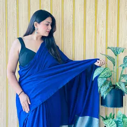 Anouk Women Solid Pure Cotton Saree image 3