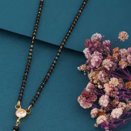 Bhanu diam Women Gold Mangalsutra image 4