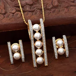 Anouk Gold-Plated Artificial Stones Studded And Pearls beaded Jewellery Set-picture-16