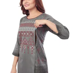 B2F Manufacturing & Designing Kurti Women Thread Work Maternity Kurta image 2