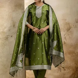 VredeVogel Floral Printed Cotton Blend Straight Kurta With Trousers And Dupatta-picture-21