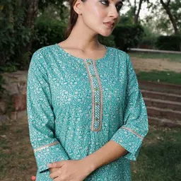 Chandbaali Women Floral Printed Regular Pure Cotton Kurta with Palazzos image 2