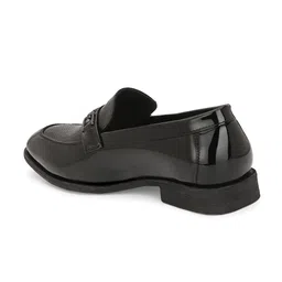 INVICTUS Men Textured Formal Slip-On Loafers image 3