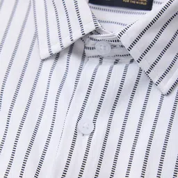 Snitch Men India Slim Fit Vertical Striped Spread Collar Casual Shirt image 5