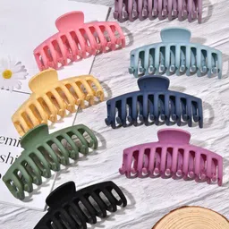 Caprese Women Set of 2 Claw Clip-picture-35