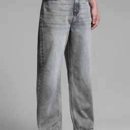 Jack & Jones Men Wide Leg High-Rise Light Fade Jeans image 3