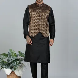 Abhishti Mandarin Collar Straight Kurta With Trousers & Nehru Jacket-picture-30