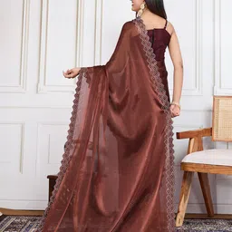 House of Pataudi Embellished Saree With Blouse Piece image 4