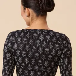 Studio Shringaar Printed Pure Cotton V Neck Saree Blouse image 3