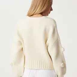 Happiness istanbul Women V-Neck Cardigan with Applique Detail image 4