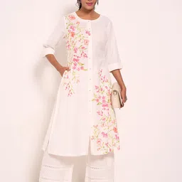 RANGMANCH BY PANTALOONS Women Floral Printed Flared Sleeves Thread Work Kurta-picture-33
