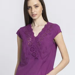 SHAYE Purple V-Neck Embroidered Short Sleeves Casual Tops For Women-picture-10