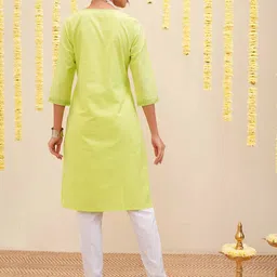 Vishudh Ethnic Motifs Round Neck Embroidered Thread Work Straight Kurta image 4