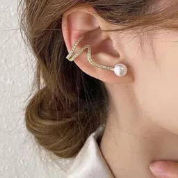 BEYTER Classic Studs Earrings image 2