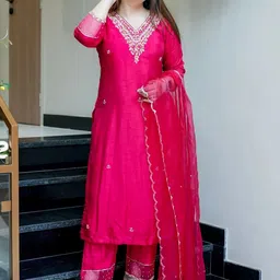 HERE&NOW Women Ethnic Motifs Embroidered Regular Thread Work Kurta with Trousers & With Dupatta image 2