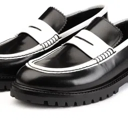 SHUTIQ Men Colourblocked Leather Slip-On Sneakers image 3