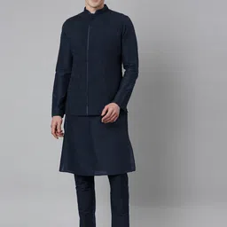 TheEthnic.Co Straight Pure Cotton Kurta with Pyjamas & Ruched Jacket-picture-26