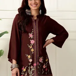 MS.MATWALI Floral Embroidered Thread Work Pure Crepe Thread Work Kurti-picture-39