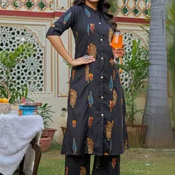 YAGNIK FASHION Women Ethnic Motifs Printed Kurta with Palazzos image 2