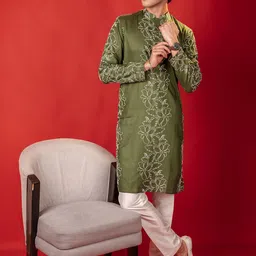 SUUTRAA BY SG Men Floral Embroidered Linen Kurta with Pyjamas image 2